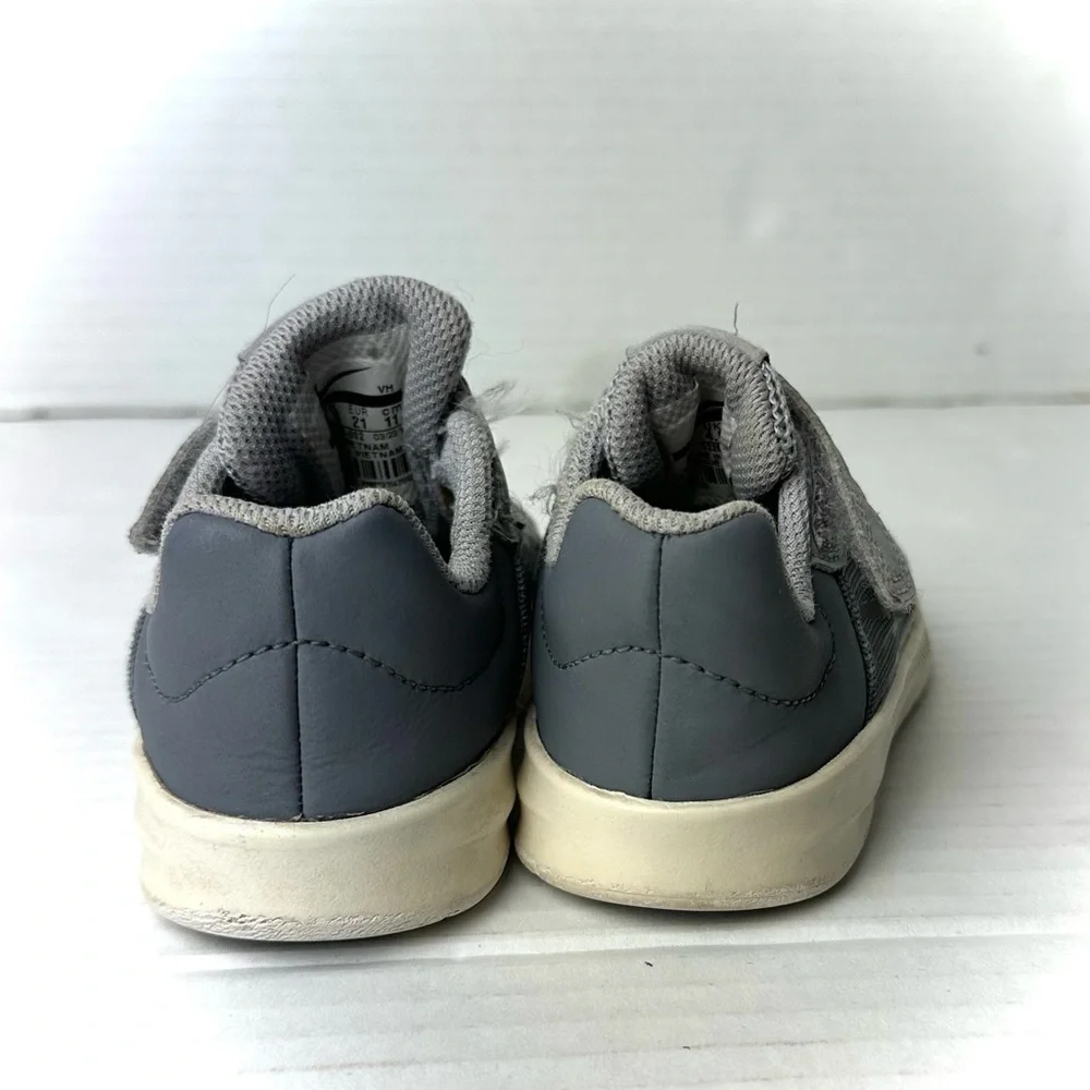 Nike‎ Downshifter 8 Sneaker Toddler Boy 5C Gray Low Top Hook And Loop